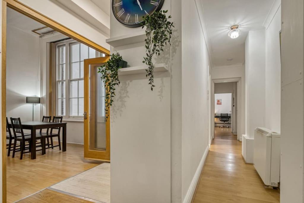 Apartmán Cosy 2Br Retreat Near Paddington Station Londýn Exteriér fotografie